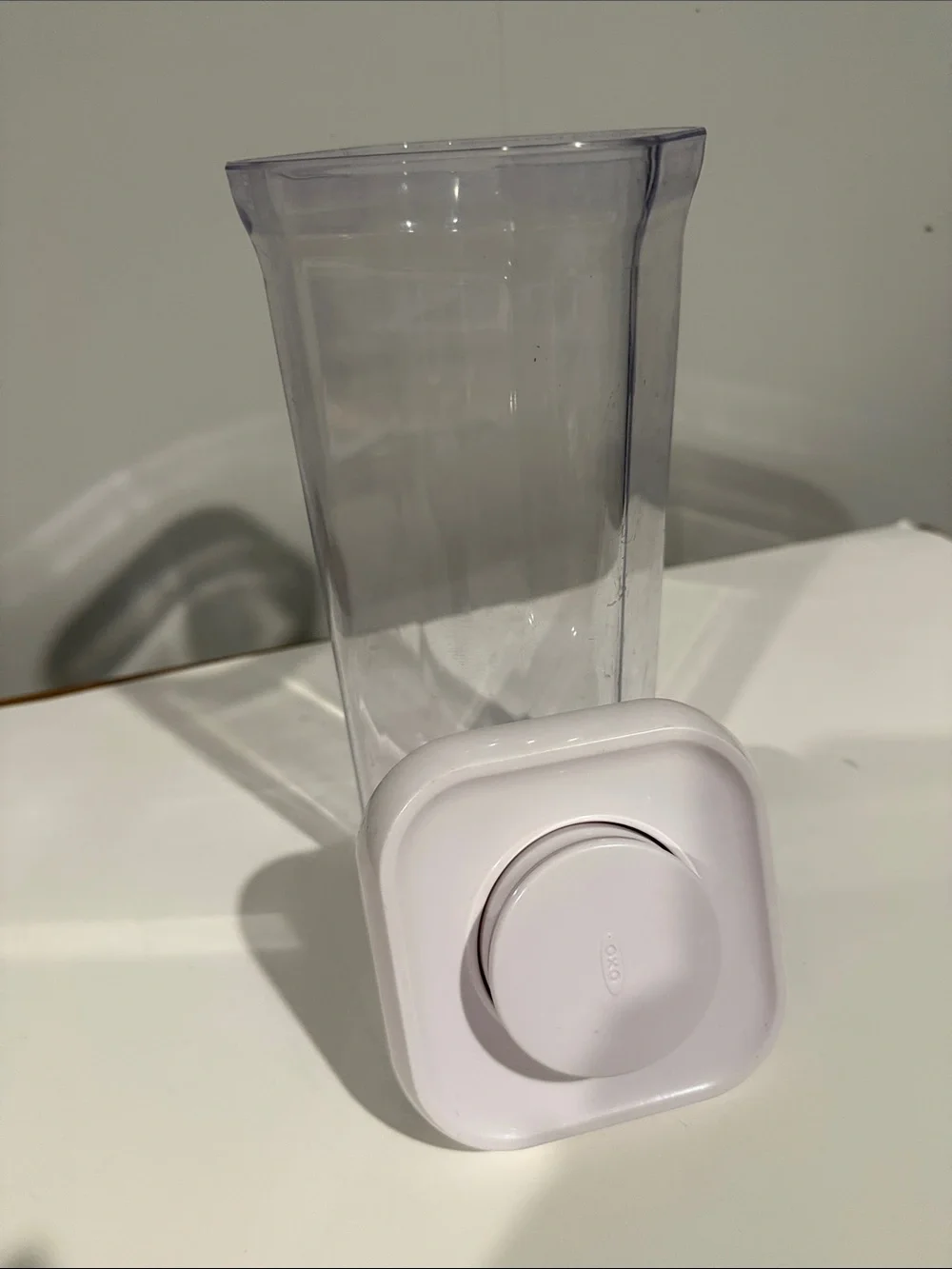 Oxo Clear Plastic Food Storage Container with White Lid 1.5qt